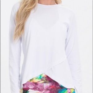 Long sleeve activewear top. All white, cute front.